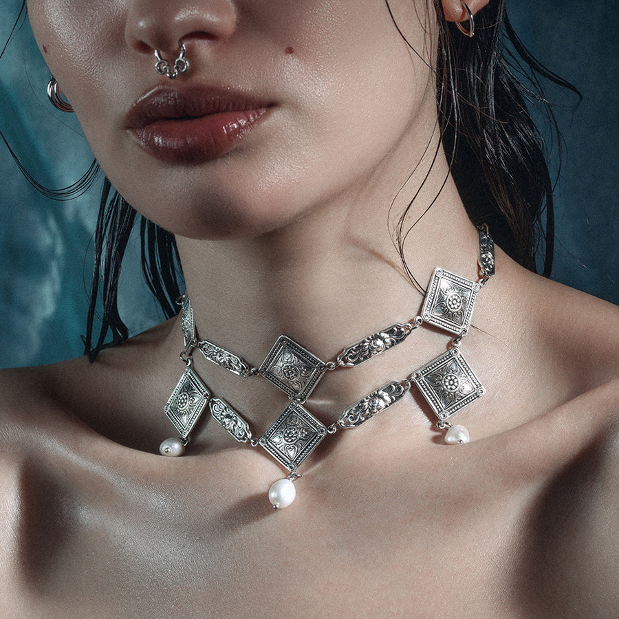 A DEEP LURE. Romantic Pearl Choker - Silver ornate gothic pearl silver choker