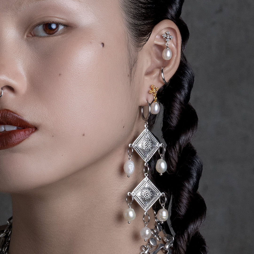 freshwater pearl drop cartilage stud