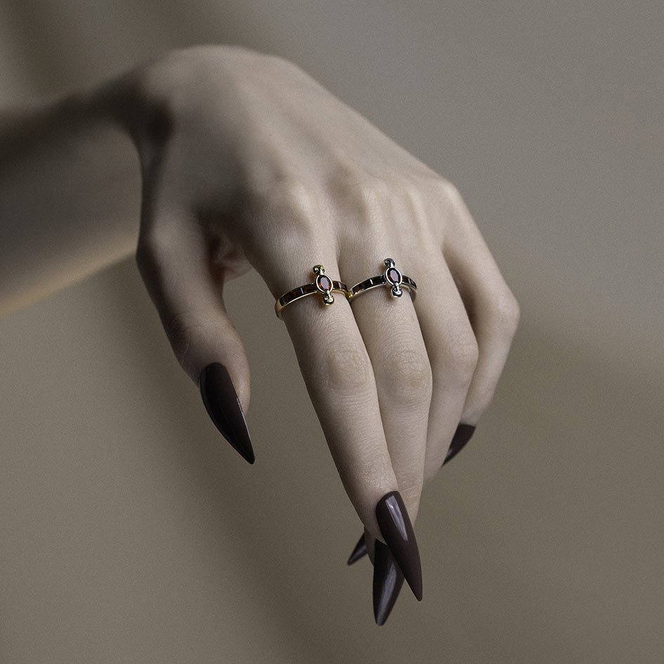 Gold silver garnet skull set gothic ring