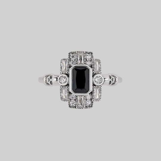 DECO. Skull & Black Spinel Cocktail Ring - Silver