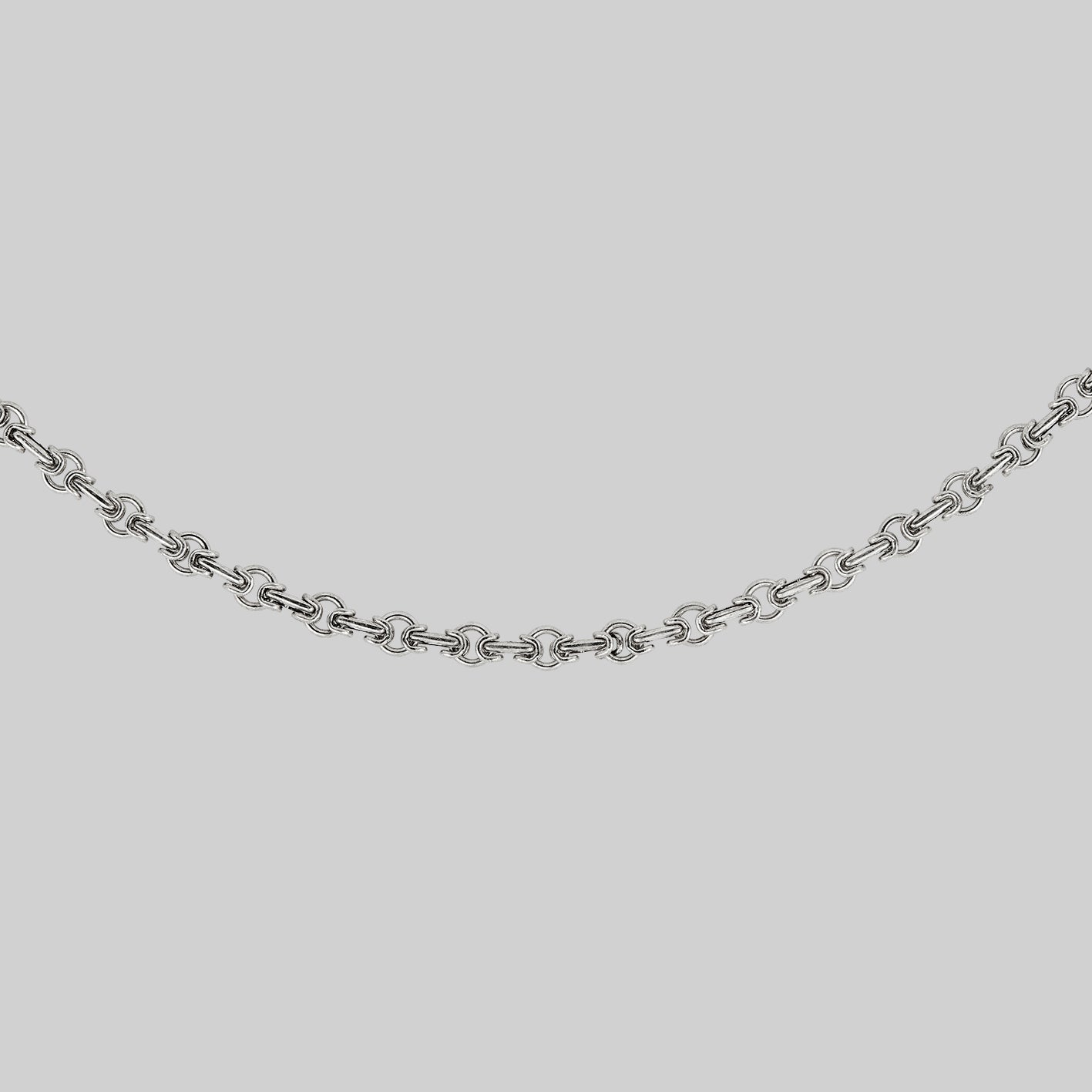silver interlocking link chain