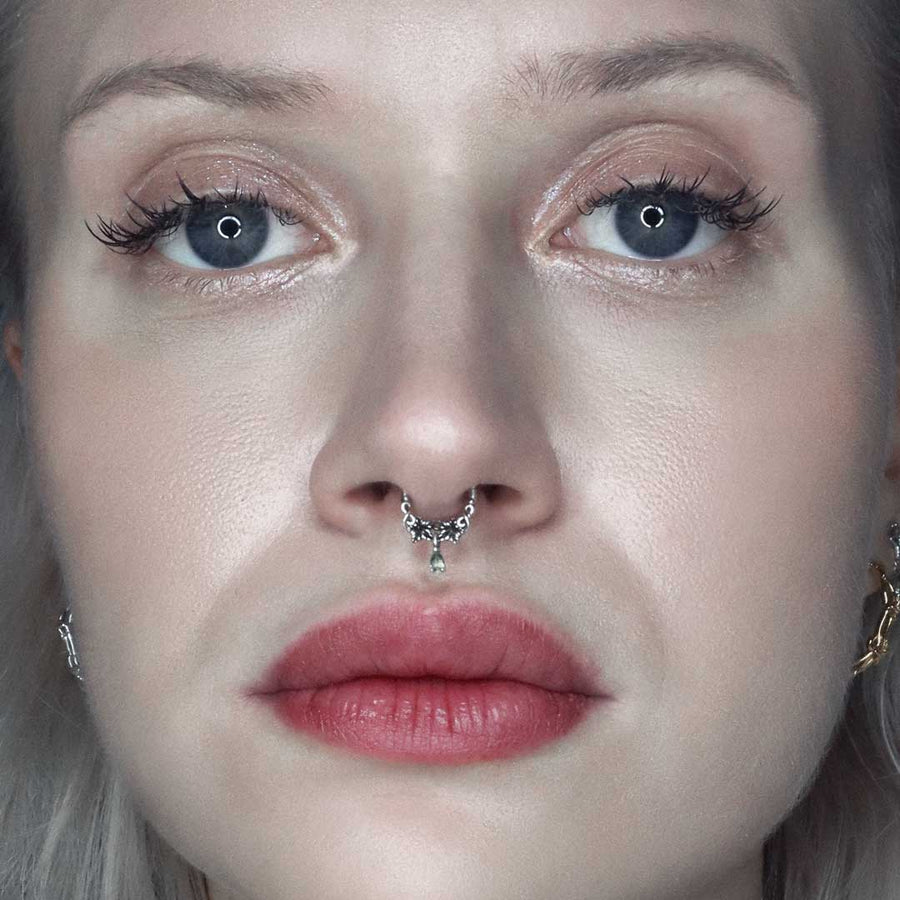 FERONIA. Peridot Droplet Septum - Silver ivy leaf peridot gemstone septum silver daith forward helix