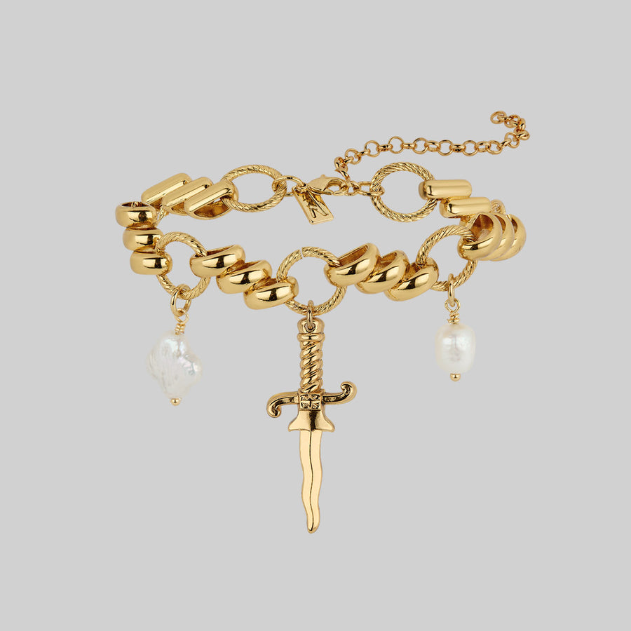 FORTUNE. Dagger & Pearl Charm Bracelet - Gold