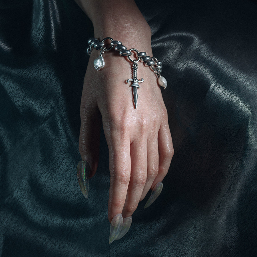 FORTUNE. Dagger & Pearl Charm Bracelet - Silver dagger pearl quatrefoil charm gothic bracelet silver twisted rope chain