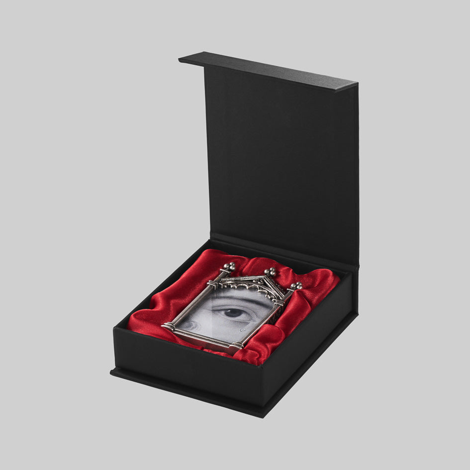 Gothic vintage silver arch window mini photo frame box
