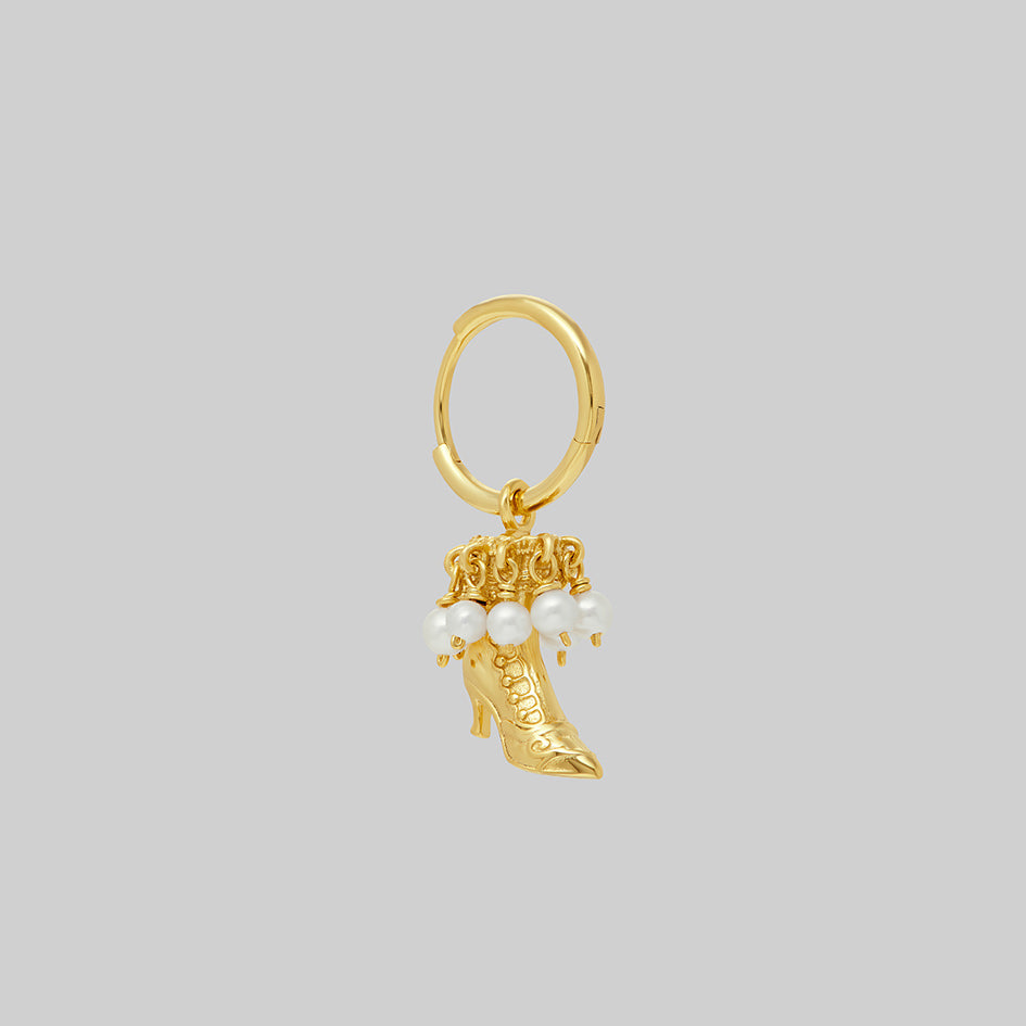 Single gold witches boot pearl hoop earring, side view