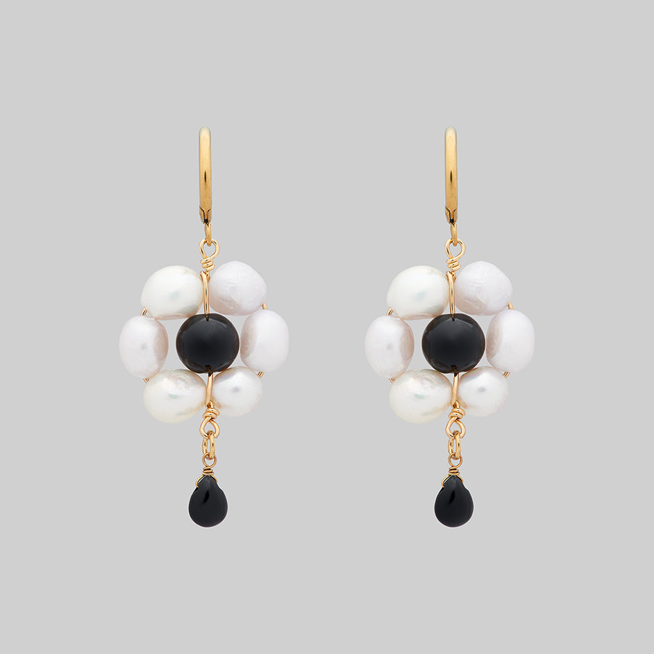 gold pearl floral daisy fun earrings