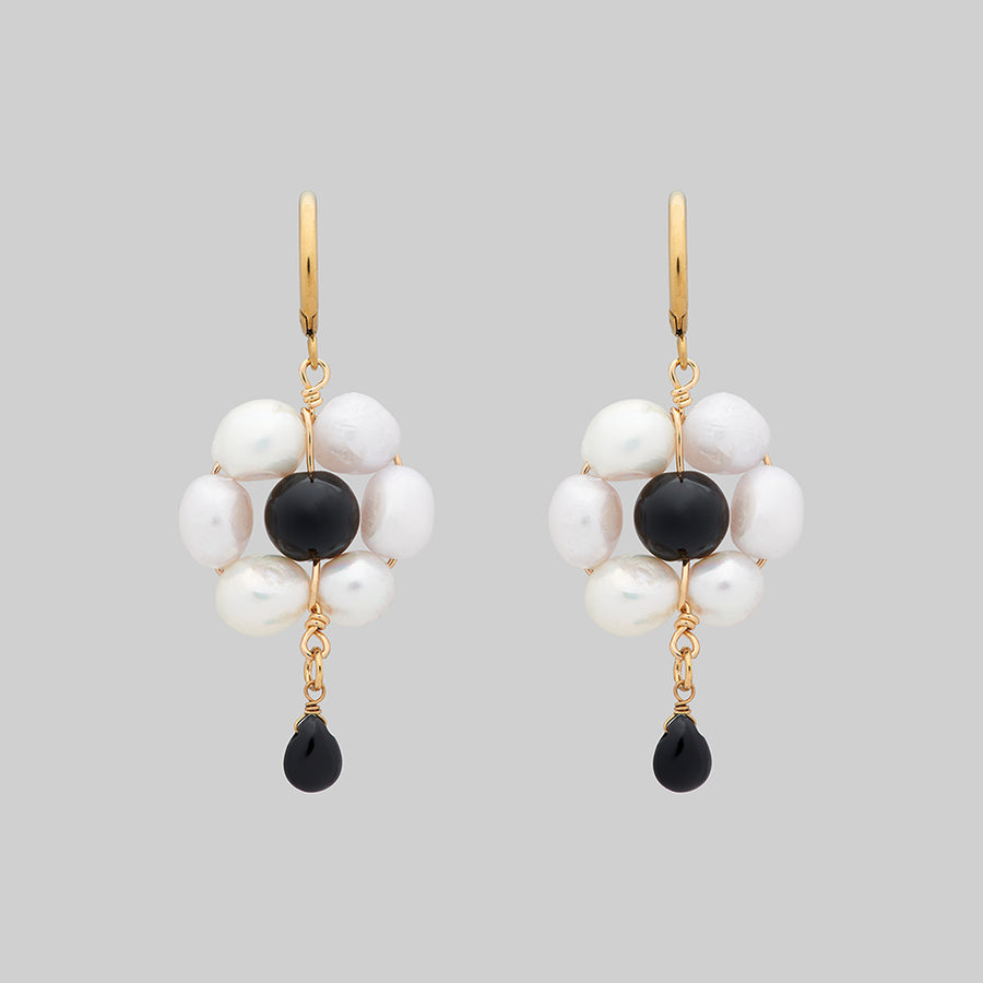 LILLIAN. Pearl Daisy Hoop Earrings - Gold