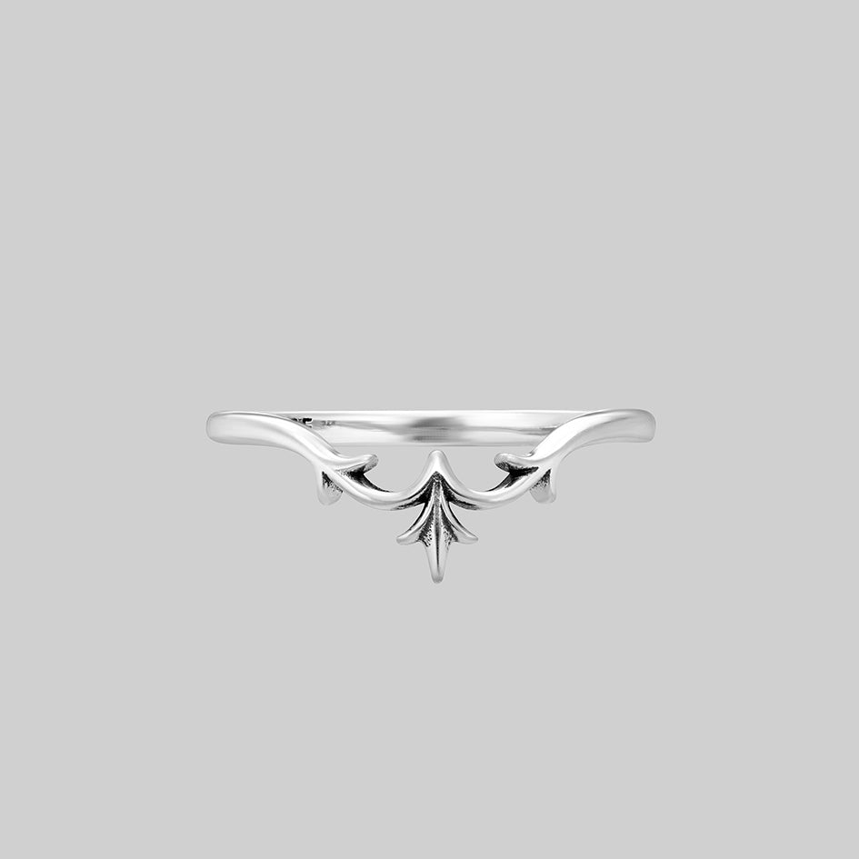 Lisette recycled sterling silver heraldic lily chevron band
