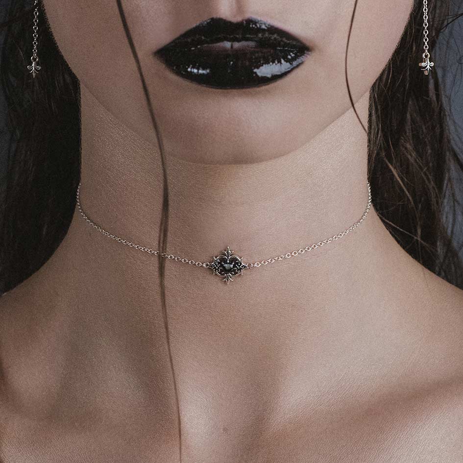 Model wearing Lorin silver black onyx trilogy choker