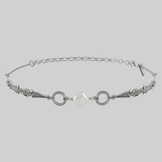 LUSTRE. Pearl Choker - Silver