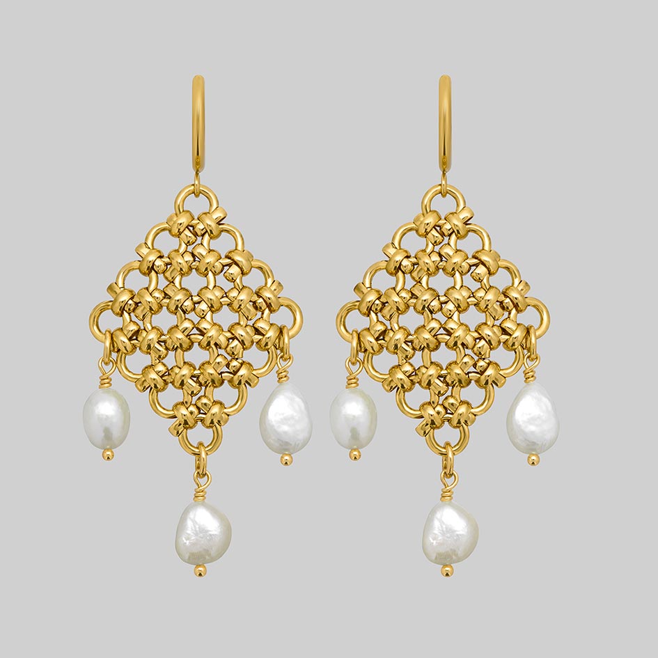 Muriel 18k gold plated chainmail and pearl hoop earrings