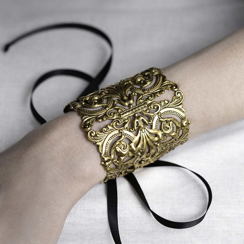 Decorative gothic ornate gold bracelet