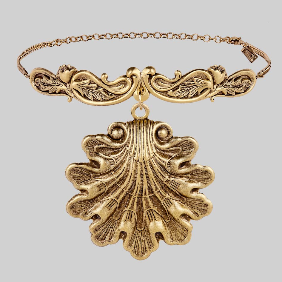 ornate antique oversized clam shell choker gold