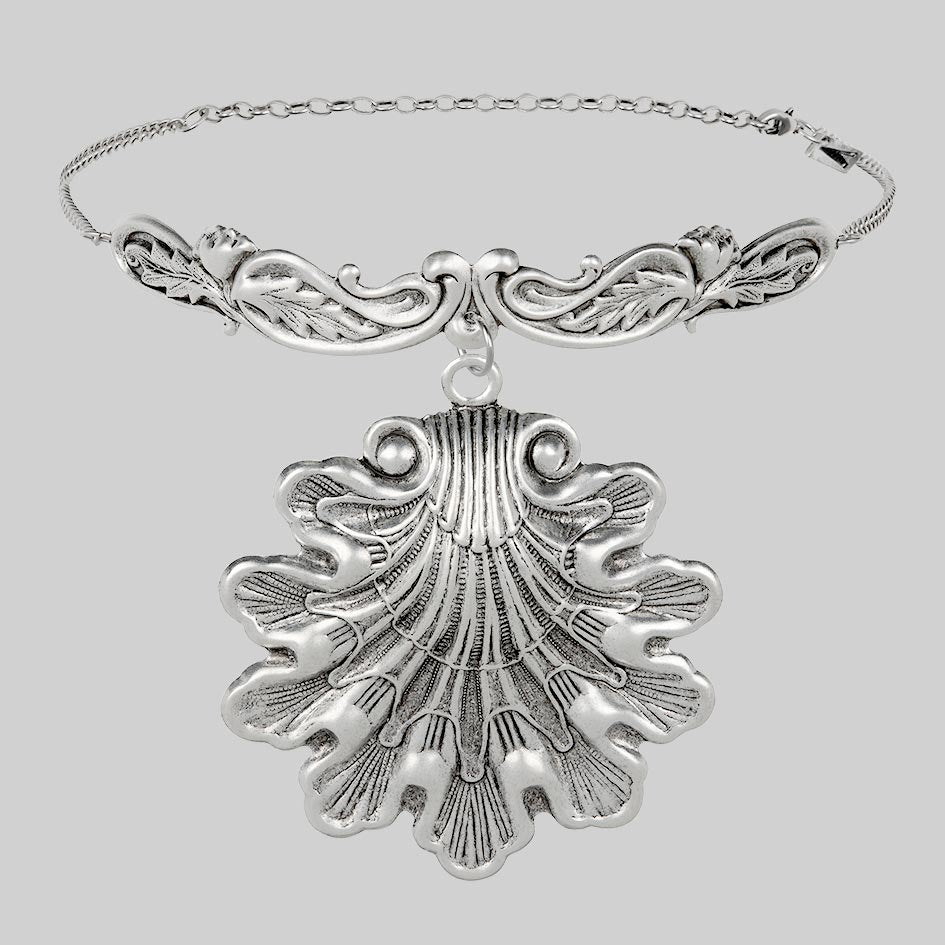 ornate antique oversized clam shell choker silver