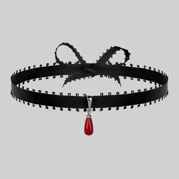 Red ribbon choker 2025