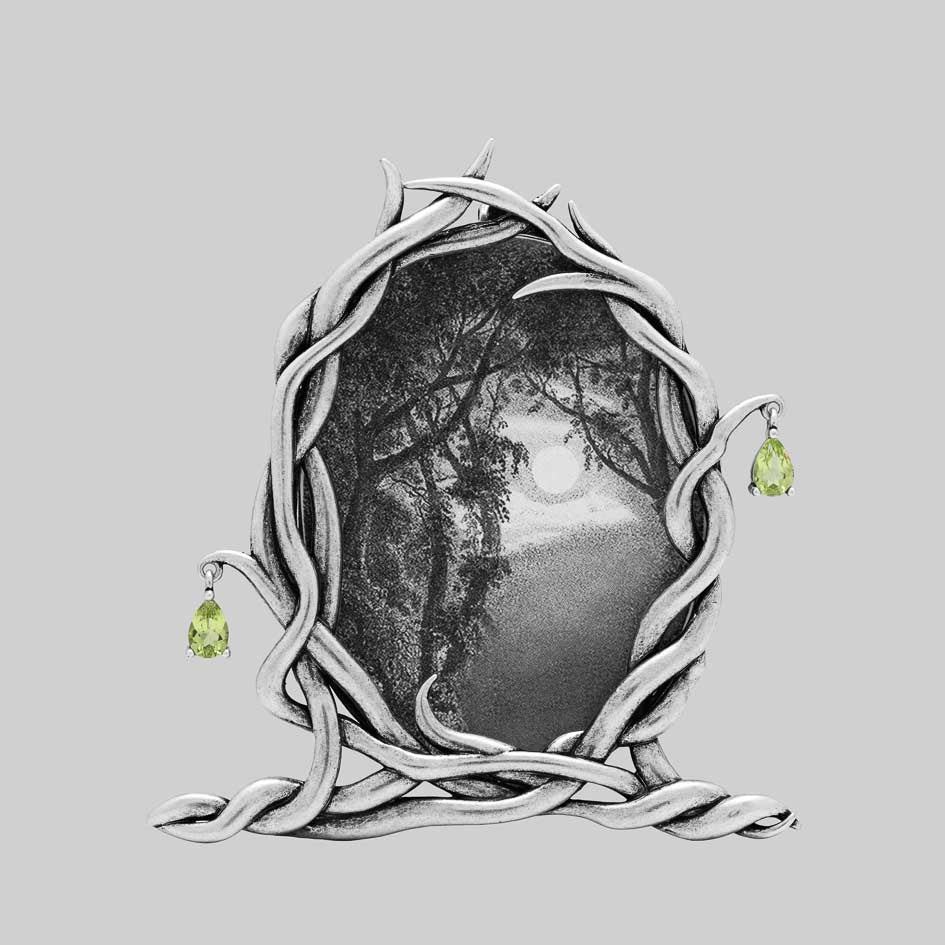 Swamp roots forest peridot gothic photo frame