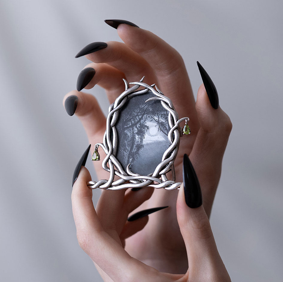 Swamp roots silver peridot gothic mini photo frame
