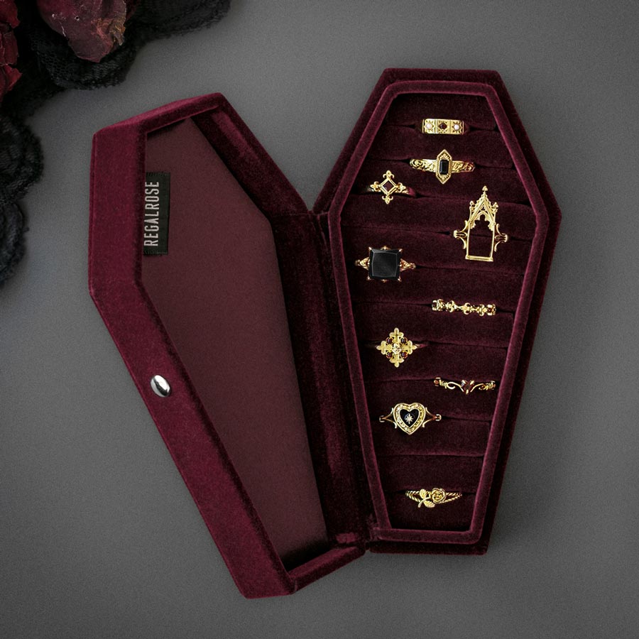 red velvet coffin ring case full shot gold