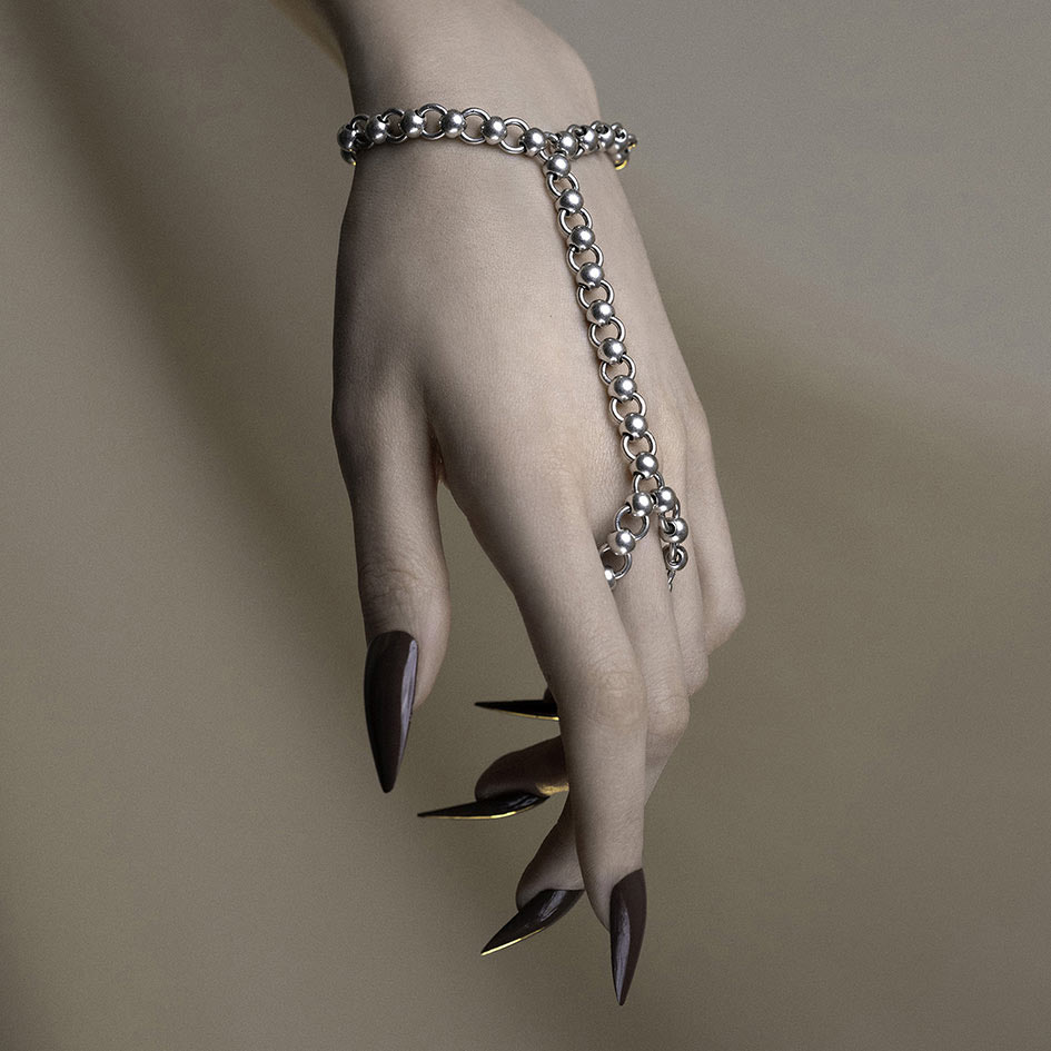 Silver gothic chunky hand chain