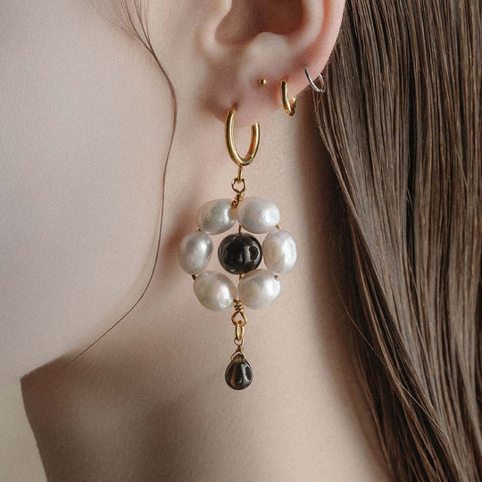 LILLIAN. Pearl Daisy Hoop Earrings - Gold