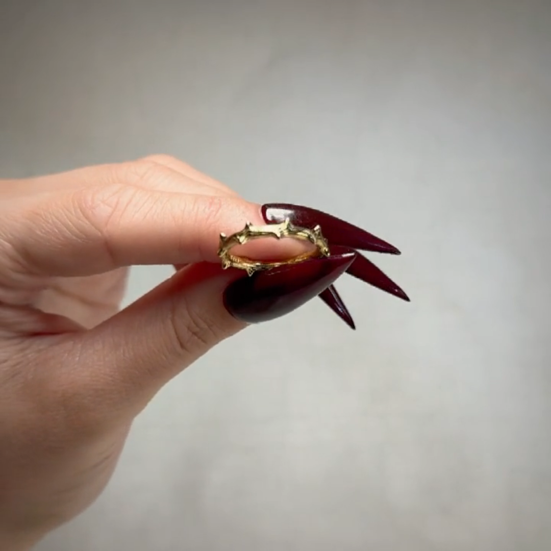 gold gothic basic intricate thorn stacking ring