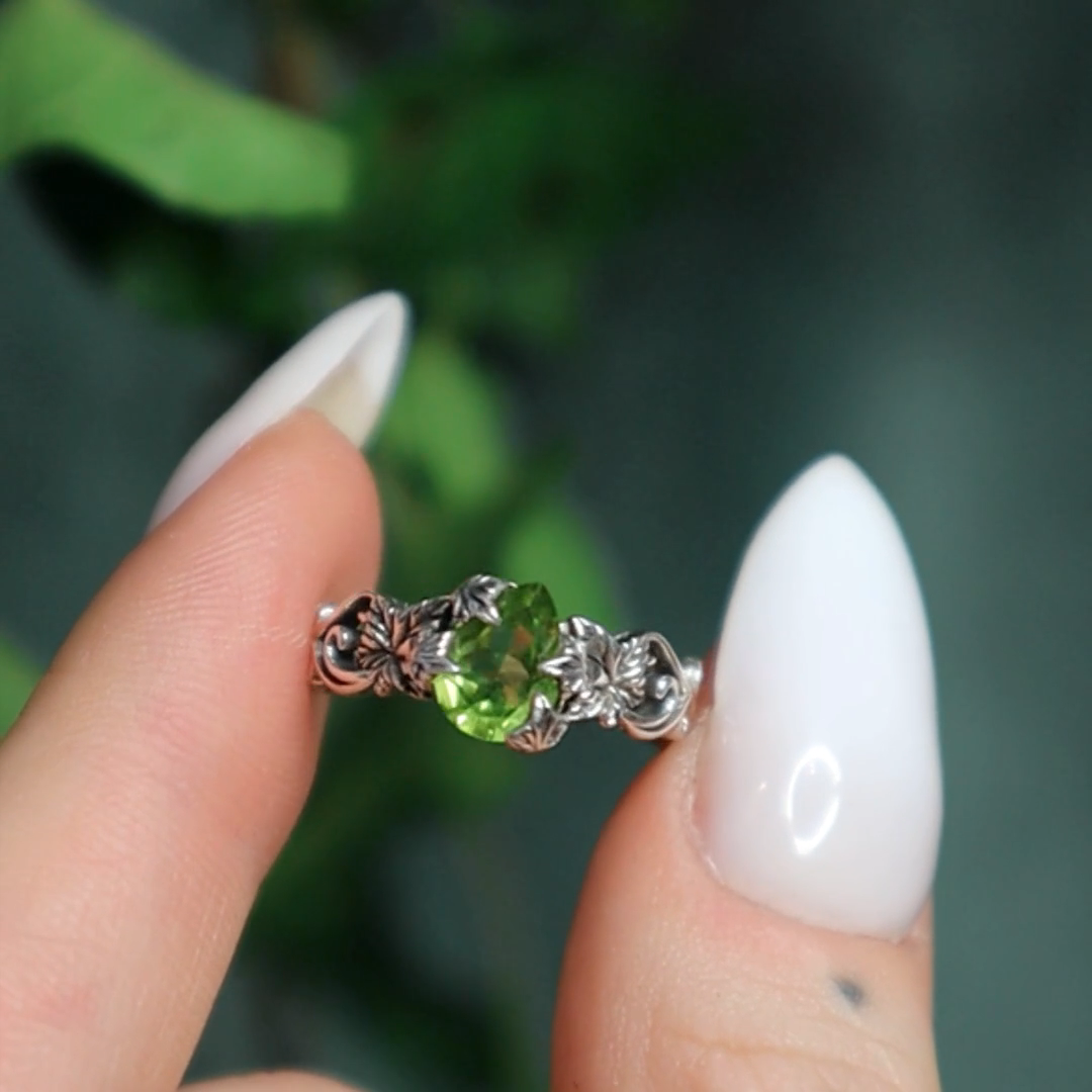 ivy leaf peridot gemstone ring silver