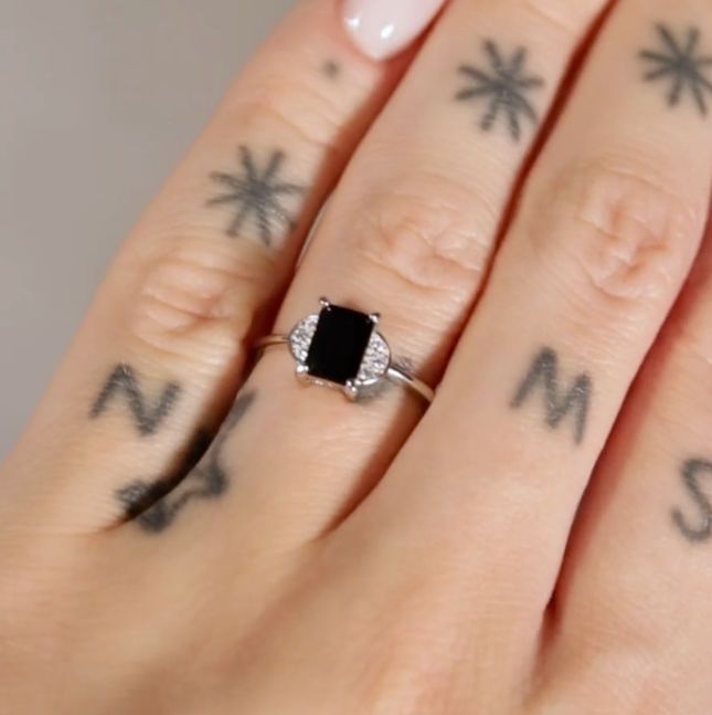 Deco silver art deco black spinel gemstone ring video