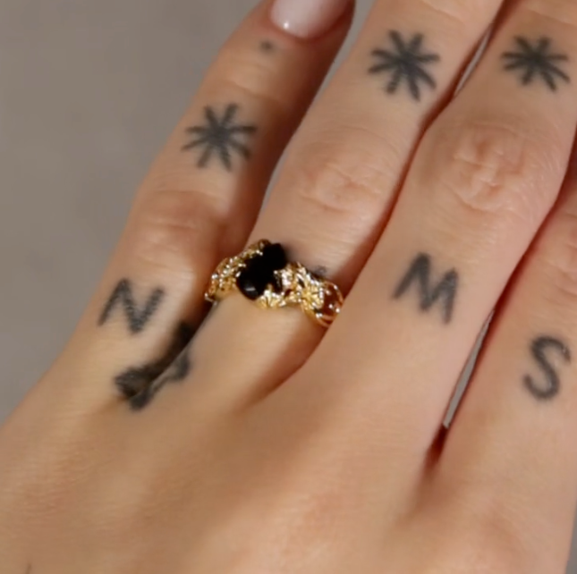 Gold ring black onyx gemstone video