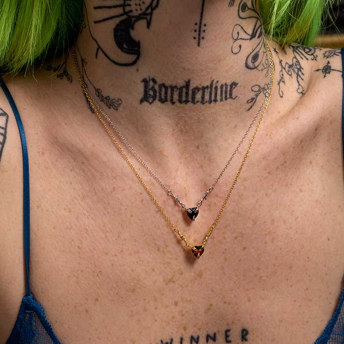 FATAL. Barbed Wire & Black Onyx Heart Necklace - Silver Barbed wire gemstone heart necklace