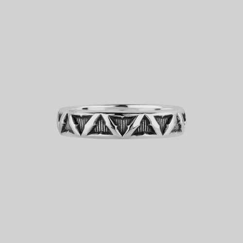 CETUS. Cosmic Waves Band Ring - Silver
