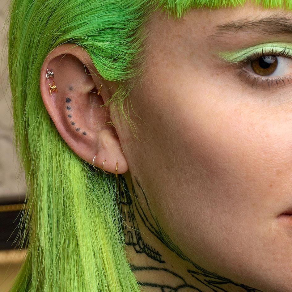 Barbed wire cartilage earring