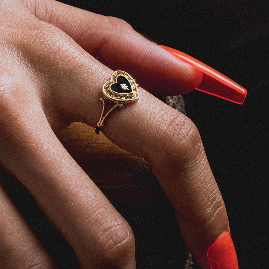 black heart ring gold