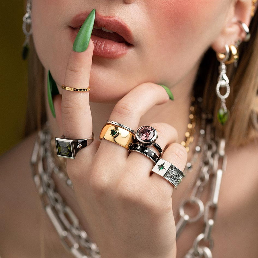 EDWIN. Skull & Star Wide Band Ring - Silver skull and star chunky band ring