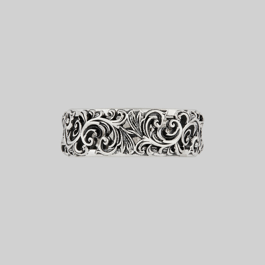 detailed sterling silver band ring