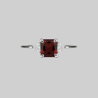 garnet gemstone ring silver