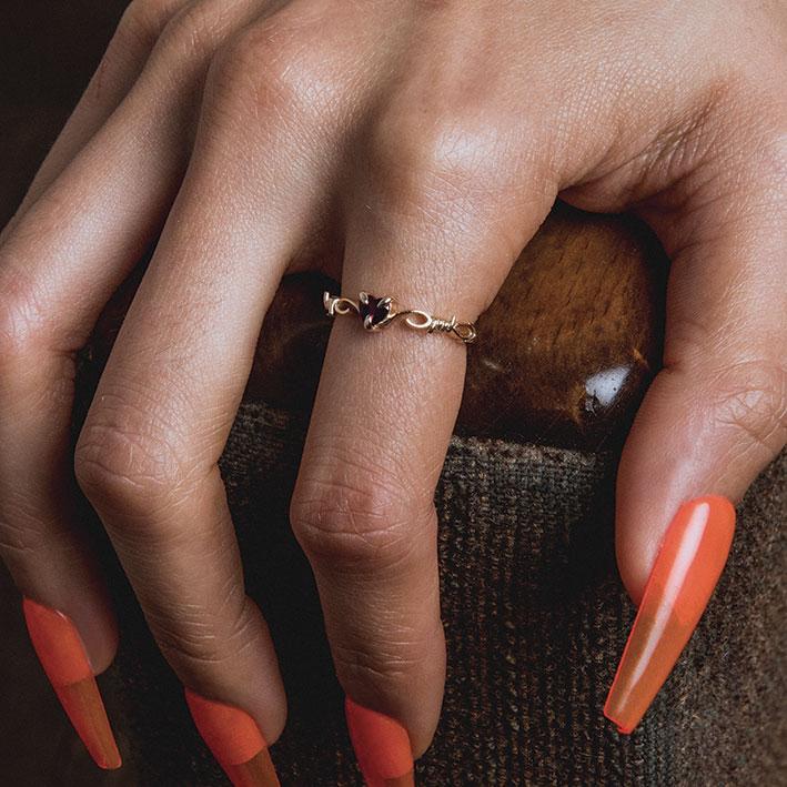 FATAL. Barbed Wire & Black Spinel Heart Ring - Silver