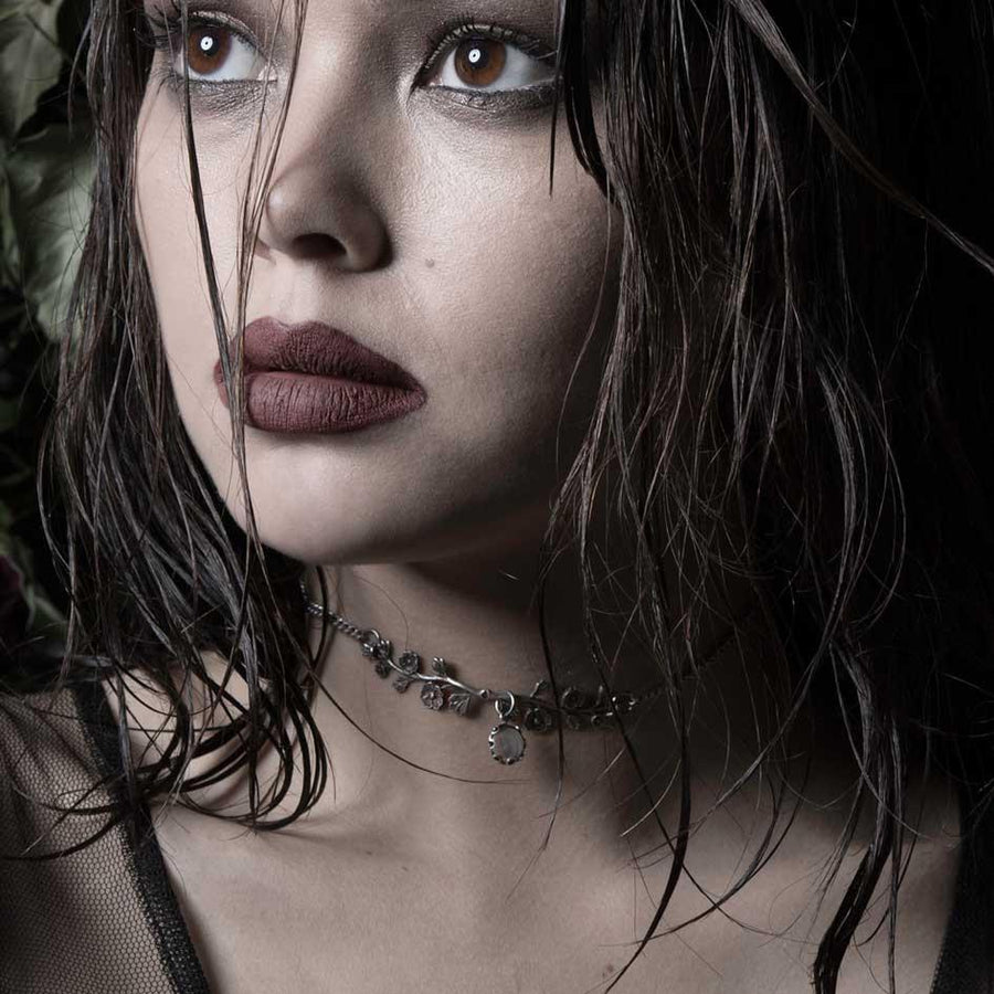 DARK BLOOM. Black Mother of Pearl Choker - Silver Necklace - DARK BLOOM. Black Mother Of Pearl Choker