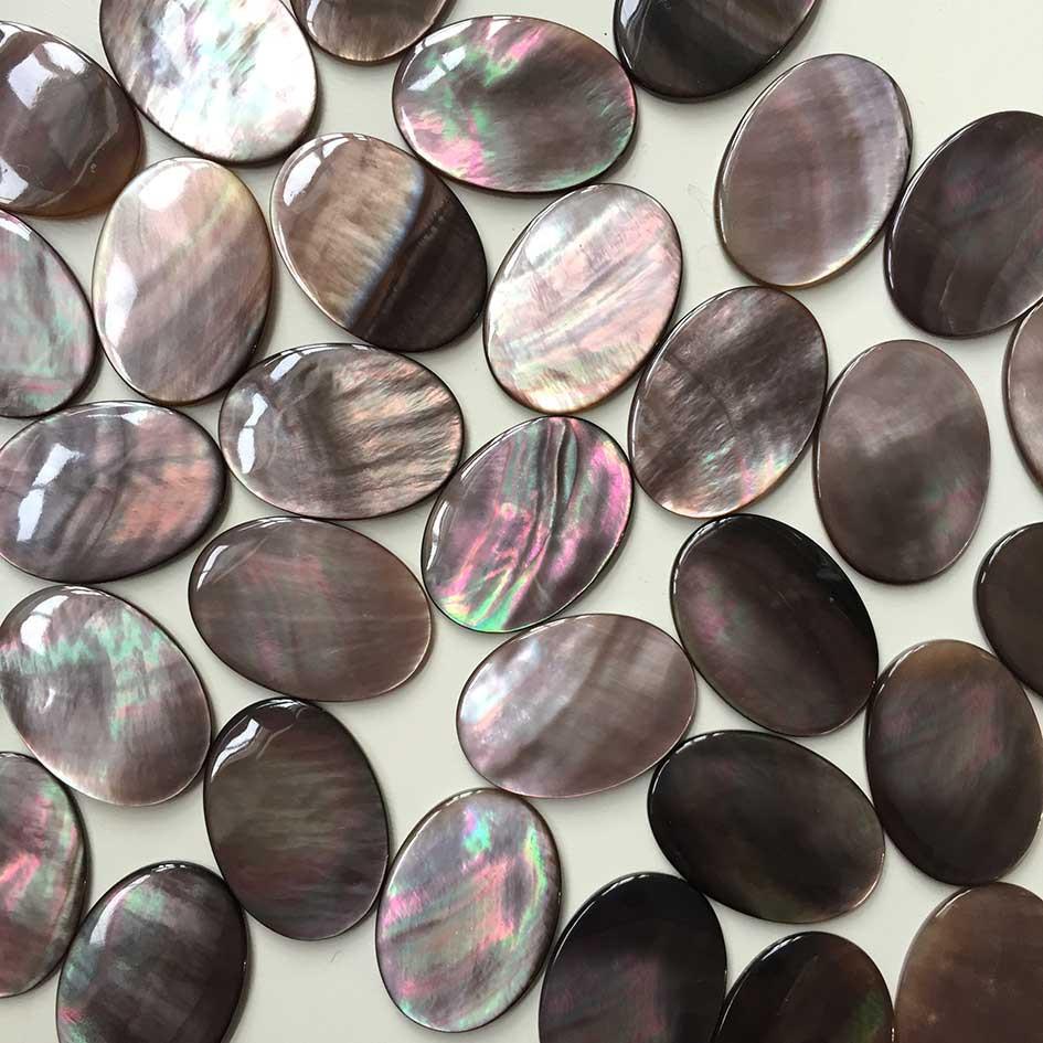 Necklace - DARK BLOOM. Black Mother Of Pearl Choker