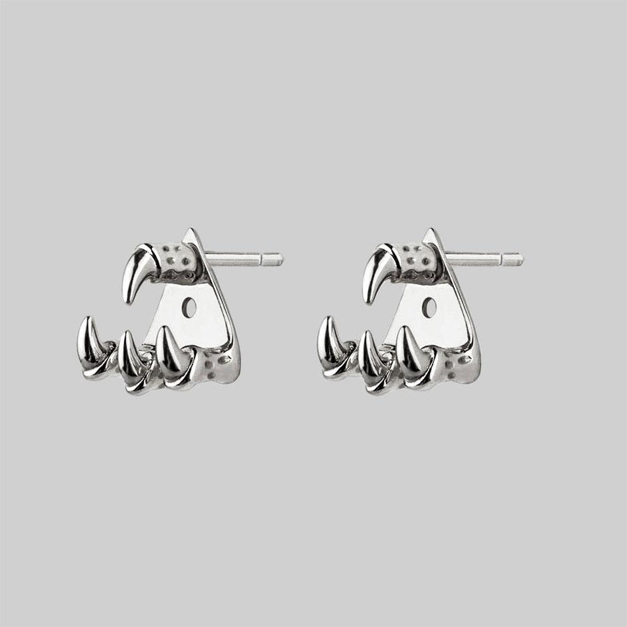 NASRA. Silver Claw Earring - Lobe/Helix NASRA. Silver Claw Earring - Lobe/Helix