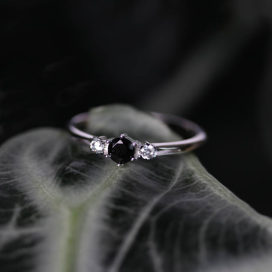 CAPULET. Black Spinel Trilogy Silver Ring