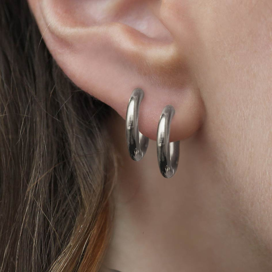 VITA. Hinge Huggie Hoop Earrings - Silver simple silver hoop earrings