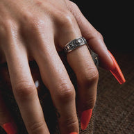 SOLAR MOON. Sun & Moon Band Ring - Gold