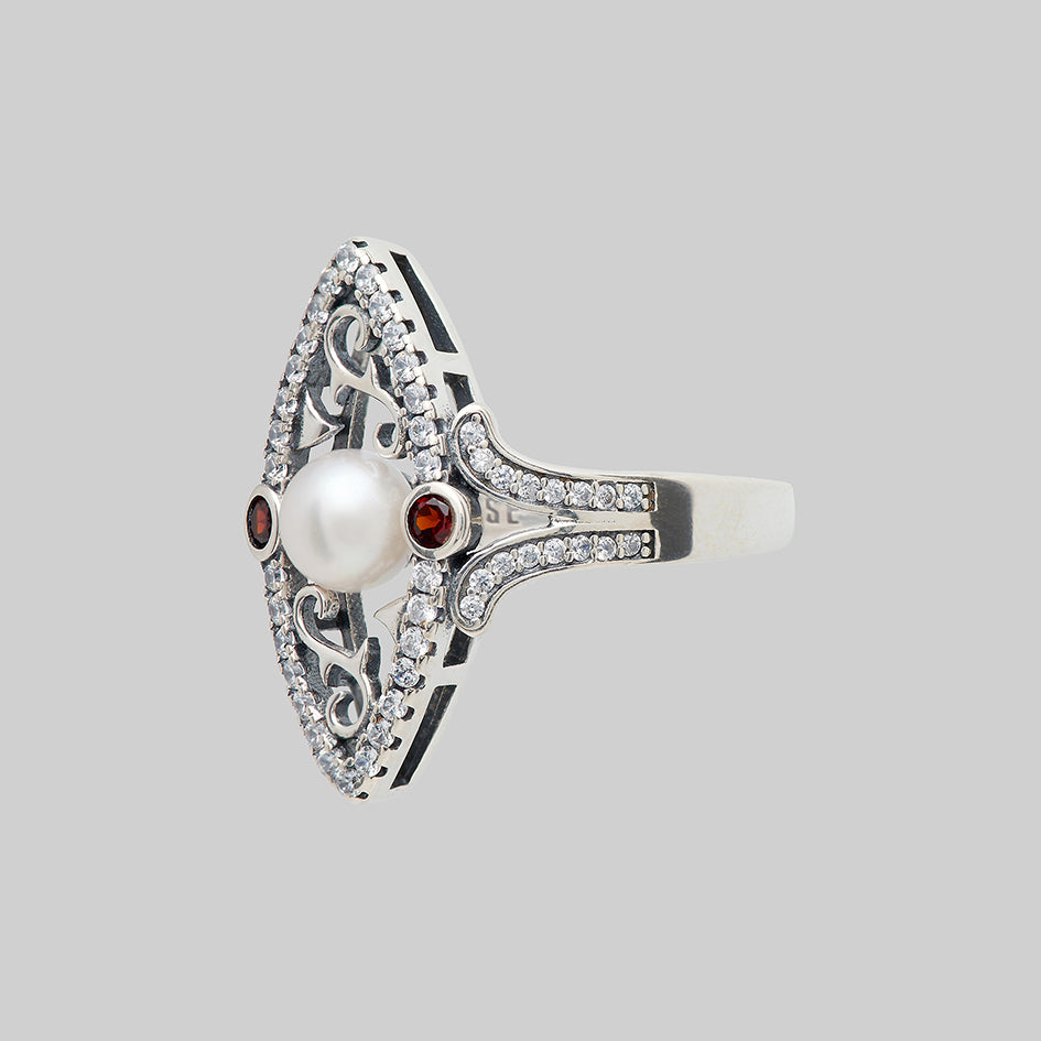silver vintage inspired pearl sparkle ring