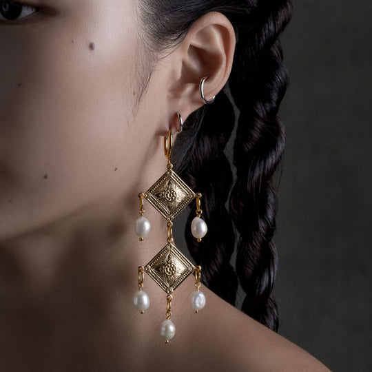BANQUET. Pearl Chandelier Hoop Earrings - Gold