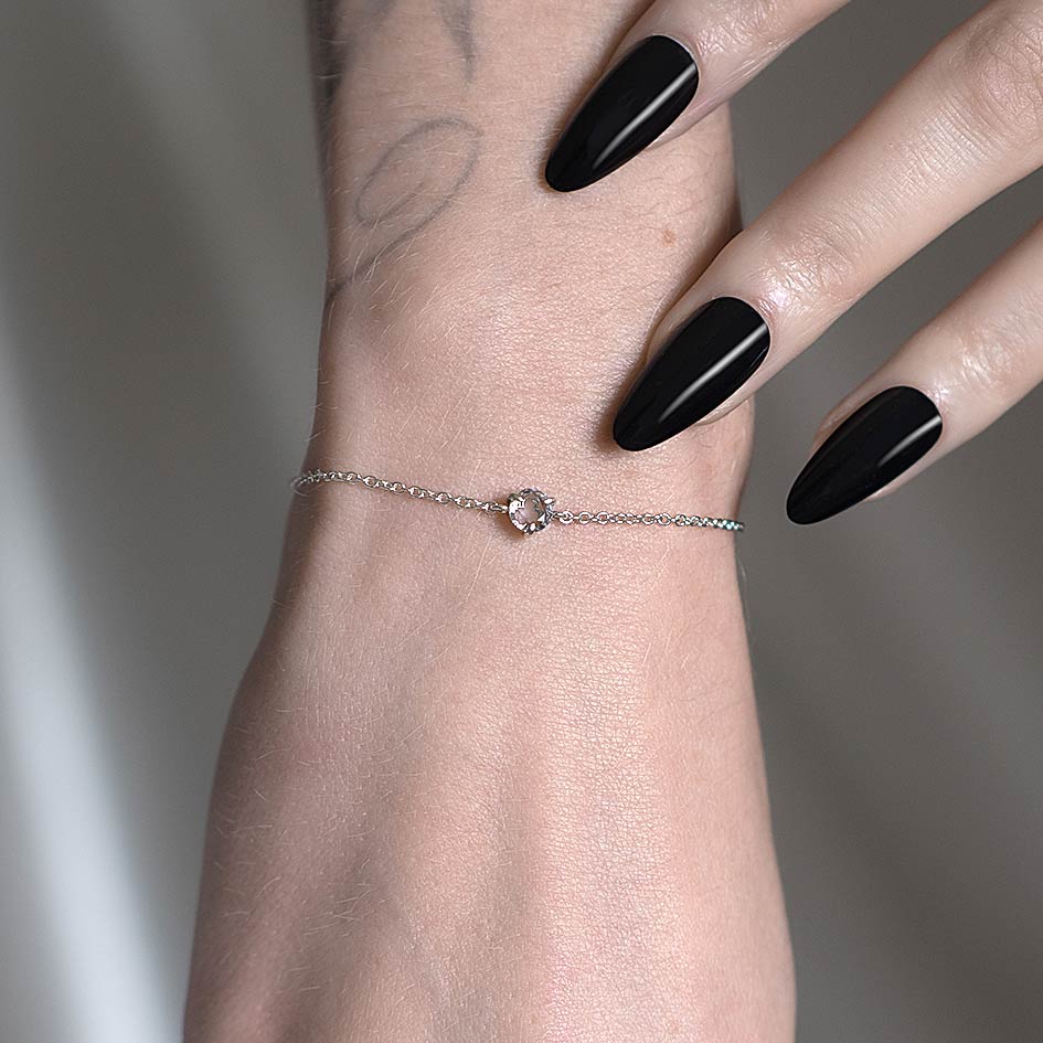 Silver Trefoil Glass Bracelet Gothic 