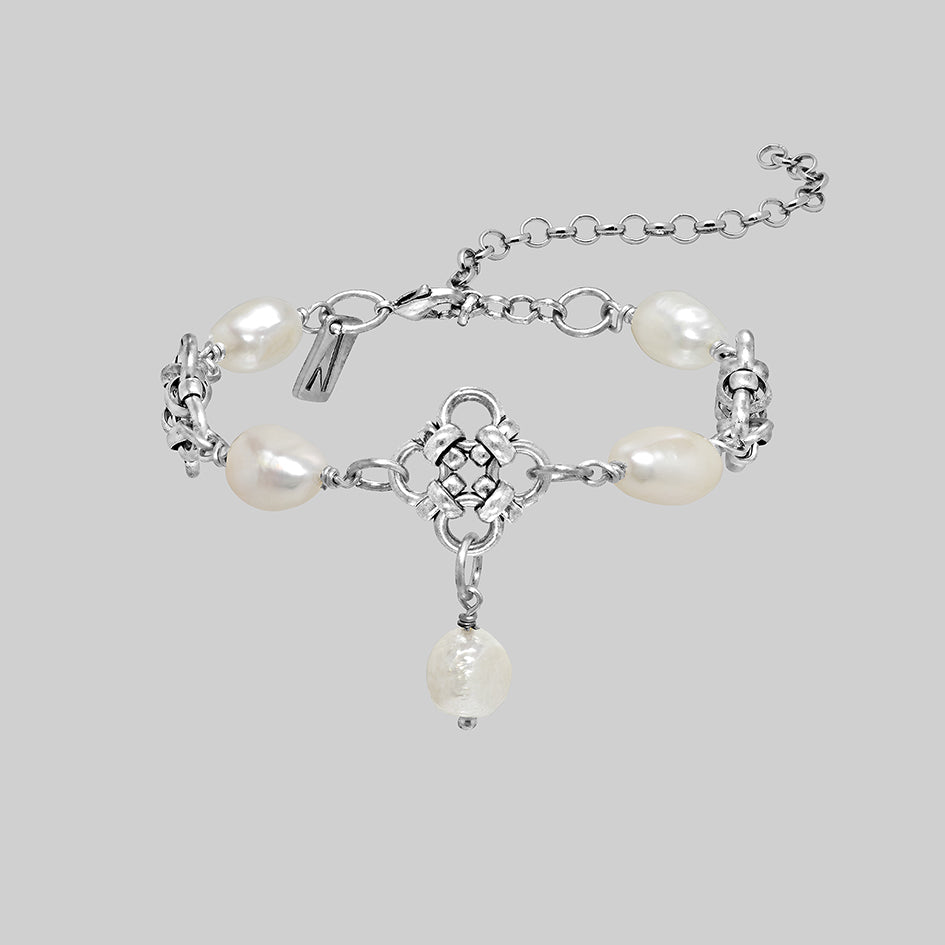 Muriel sterling silver plated chainmail and pearl bracelet