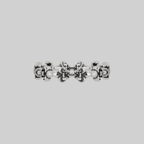 RESTLESS. Pierced Dazzle Chain Collar - Silver