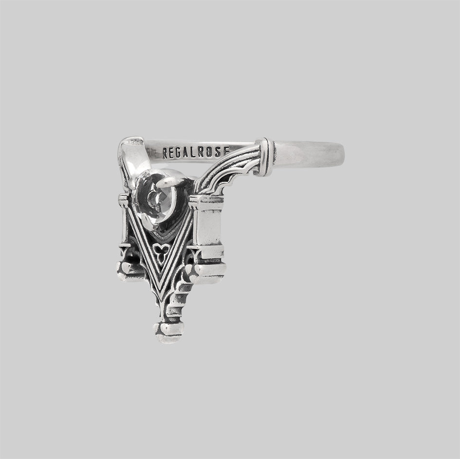 Trefoil Glass Ring Gothic Silver Style