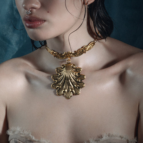 RESTLESS. Pierced Dazzle Chain Collar - Gold